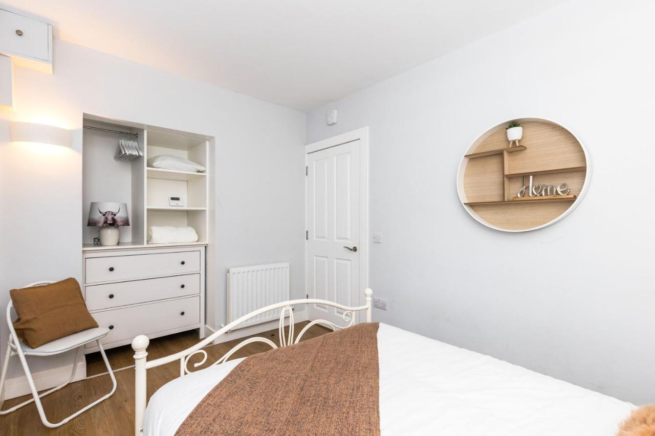 אדינבורו Luxury Modern 3 Bedroom Apartment In City Centre מראה חיצוני תמונה