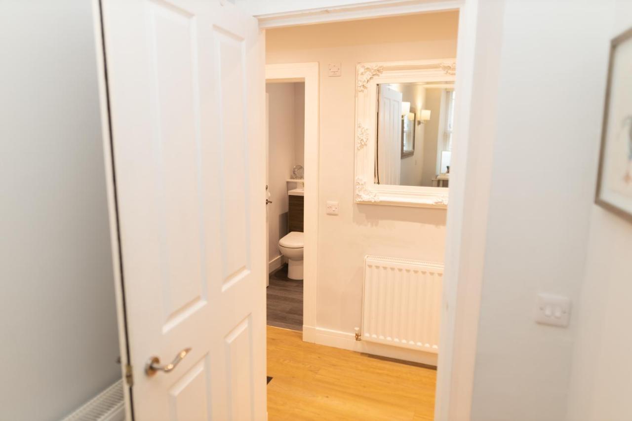 אדינבורו Luxury Modern 3 Bedroom Apartment In City Centre מראה חיצוני תמונה