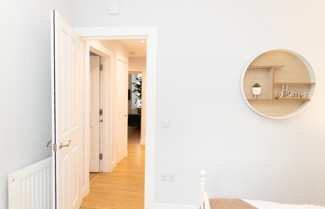 אדינבורו Luxury Modern 3 Bedroom Apartment In City Centre מראה חיצוני תמונה