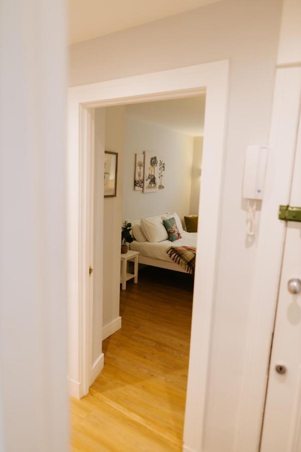 אדינבורו Luxury Modern 3 Bedroom Apartment In City Centre מראה חיצוני תמונה