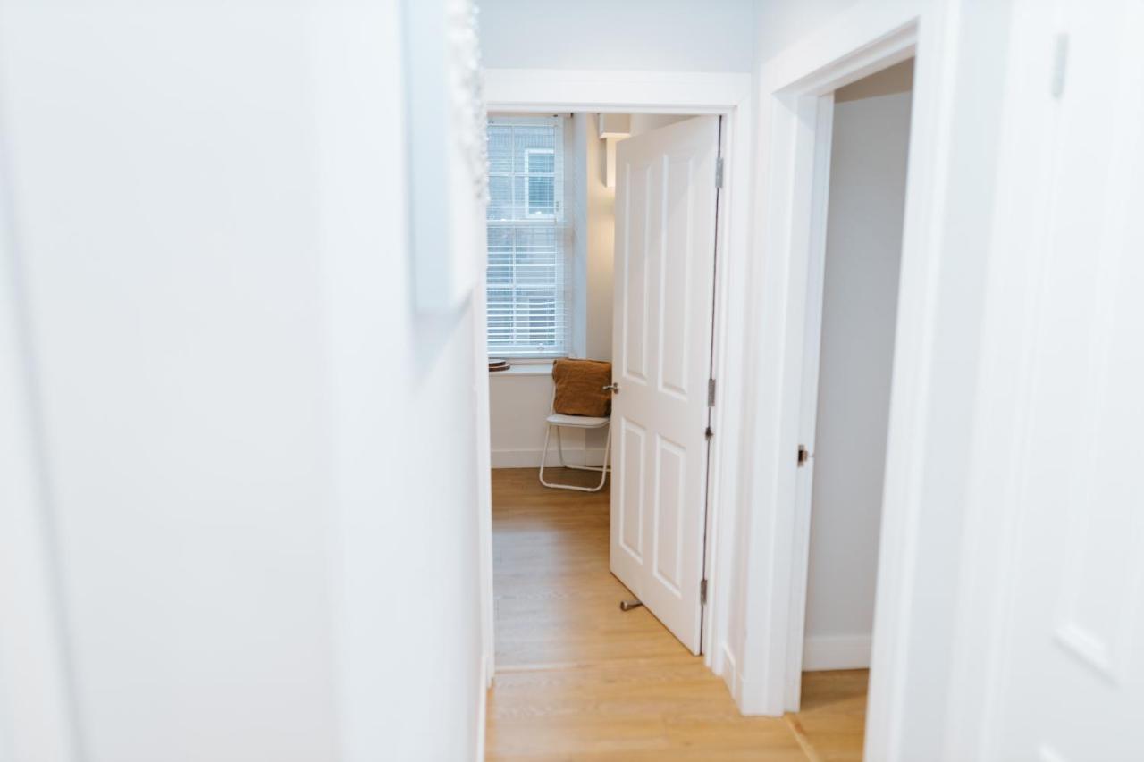 אדינבורו Luxury Modern 3 Bedroom Apartment In City Centre מראה חיצוני תמונה