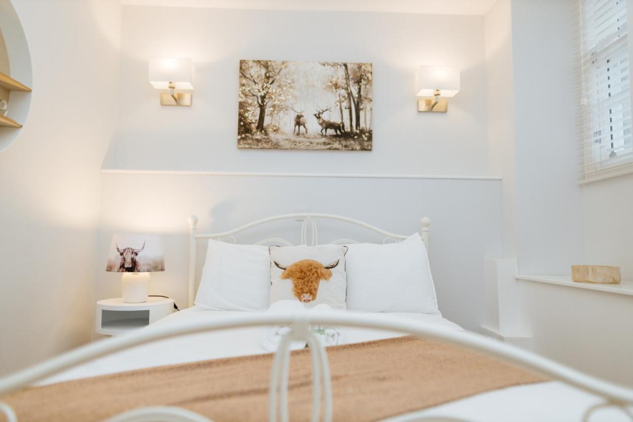 אדינבורו Luxury Modern 3 Bedroom Apartment In City Centre מראה חיצוני תמונה